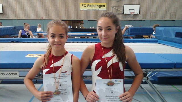 3. Platzierte Kim Kohlenberg und Stefanie Hagelgans.jpg